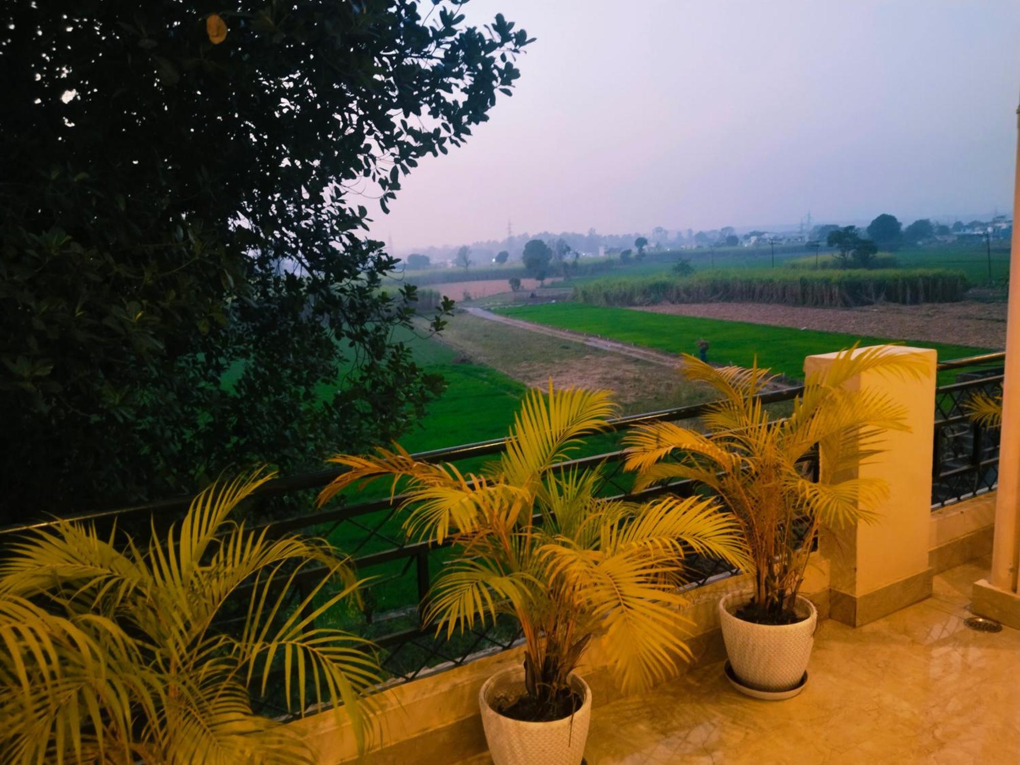 Airport Luxury Nature Homestay- Near Jolly Grant Airport Dehradun Doiwāla Eksteriør bilde